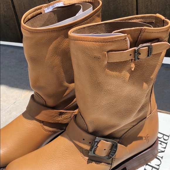 Frye Veronica Shortie engineer boot - Picture 4 of 8